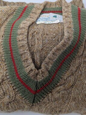 Vintage hand loomed Irish wool cable knit sweater EUC by Carbery of County Cork